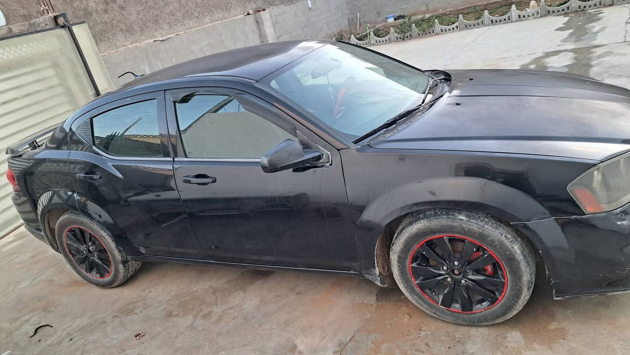 السلام عليكم دوج افنجر ٢٠١٣ محرك ٣٦٠٠ ايربكات سليمة شريط ستيرن بي كطع سيارة باسمي سنوية منتهية . حماوة طبيعية نهائيا ما تصعد لا صيف ولا تبريد ثابتة ع الطبيعي.تخم تاير جديد .بيهة منظومة غاز بس شايلهة بقت بس الخزان  .قبل كم يوم اختلف سنتر واكامت تخربط السعر ٧٣ ورقة .مكان السيارة الانبار .حادثهة جاملغ عكس السائق وبلعراق طختين باب خلف السائق مؤشرة بصور هاتف ***********
