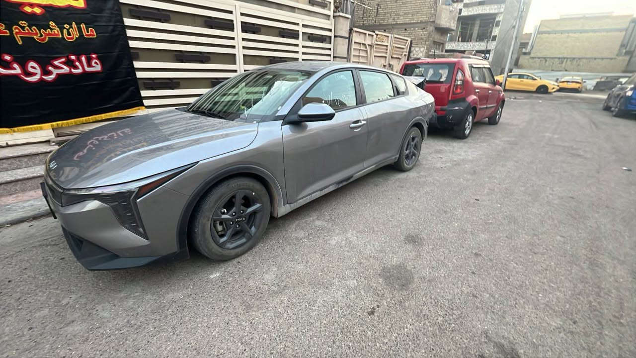 ضرره قبغ جنطه السياره نص مواصفات رقم فحص  غراضه كله موجوده الدعاميه امصلحه او كامله نقصه قبغ جنطه او بكلايت جهت اليسره  مكان السياره بغداد الحريه  
*********** بغداد, العراق
