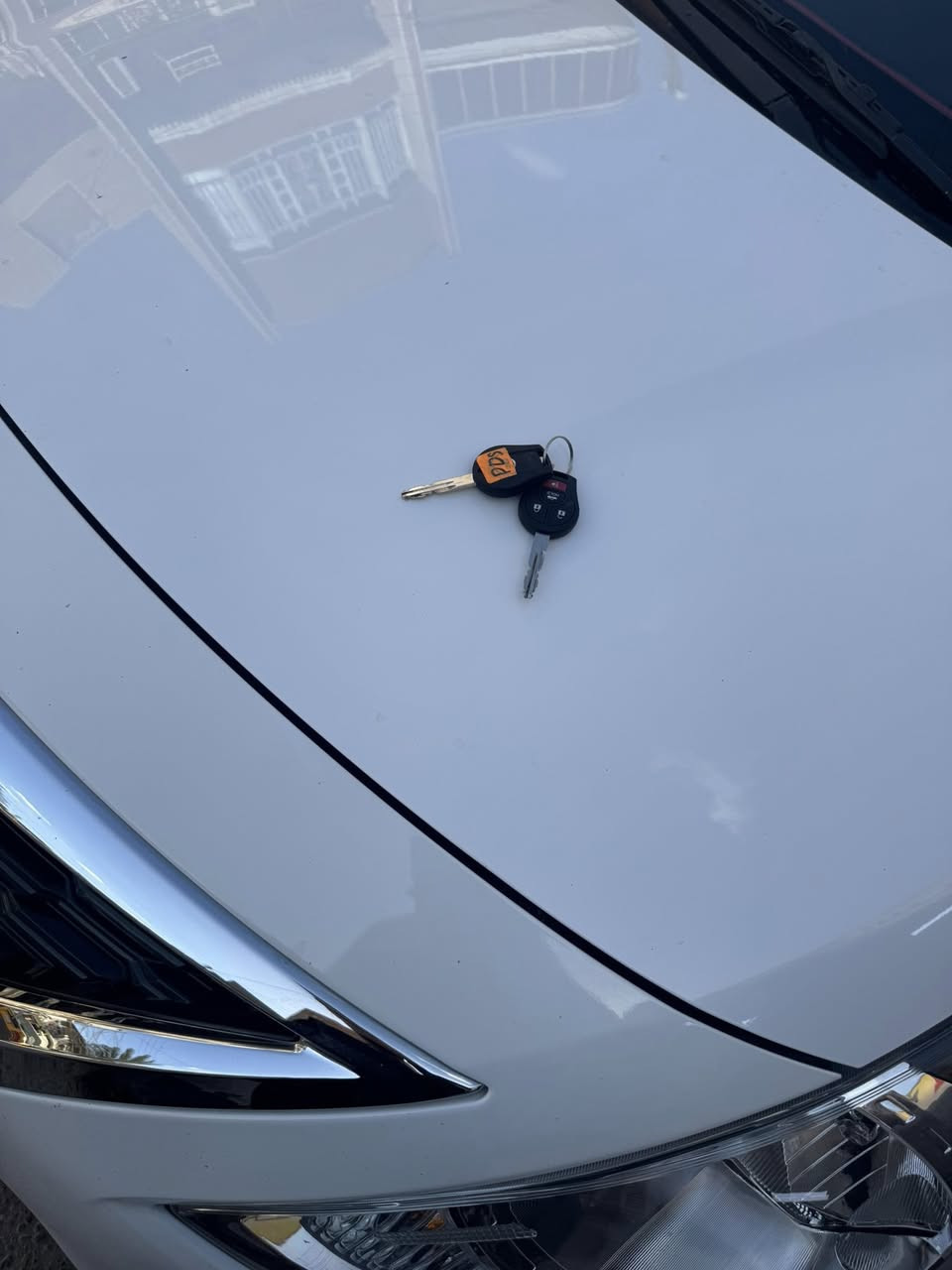 نيسان سني هندي بليته زركه  زيرو سياره ماشيه8000 موديل 24 سياره ع وضعيه شركه تايرات شركه سبيرهه غراضهه كتلوكات كلهه ع وضعهه شباك جديد رقم بغداد باسمي 
***********
