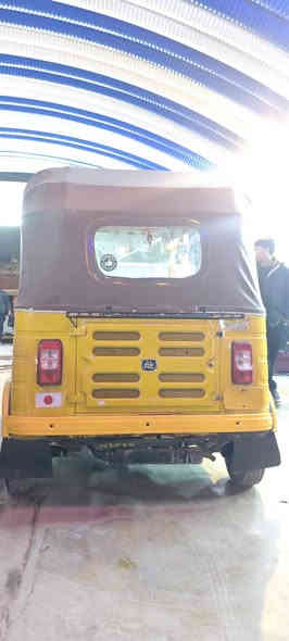 سلام عليكم دخول 2017اصفر  بلاديه فقط صبغ بلغود 
تكتك قطره خياس مابيه نضيفه
سعر 4300 رقم سنويه نكليزي لوحات مستلم بسمي 
مكان بلديات 
***********
