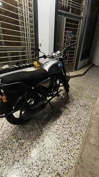 سلام عليكم..
دراجه داي وان موديل 23 جبلي محرك 150 دراجه نظيفه وحلوه الدراجه مرقمه كربلاء بس سنويه باسم ابو المعرض السعر خاص(***********)
