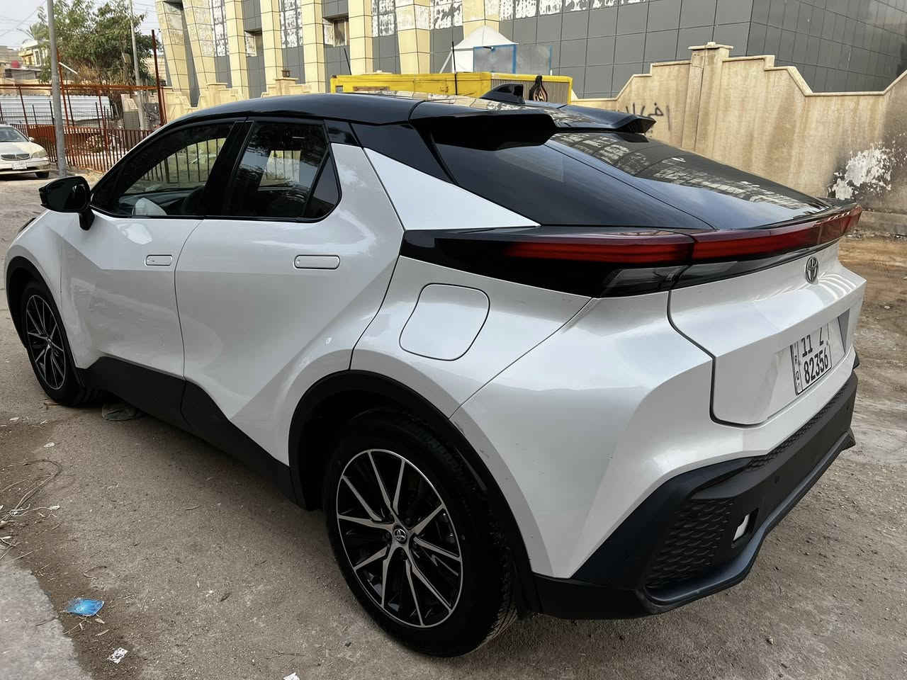 تويوتا CH-R سي اج ار موديل 2024 استيراد خاص ياباني اصلي مو تجميع صيني
هايبرد HEV بدون صبغ تبديل فقط جاملغ امامي ودعامية بلاديات نفس اللون وبارد باب السايق بدون دواخل بدون ايرباك ماشية 12000 كيلو جديدة السيارة 
تو كلر قمارة سودة
بصمة يدات ابواب مخفية
شاشة كبيرة كير طيارة
دشبول ديجيتال
تحكمات استيرن
رادار امامي وخلفي 
نقطعة عمياء
حساسات امامي خلفي
مري شفط اشاير بالمري
مانع اصطدام 
اوتو هولد
قيادة ذاتية 
تحديد المسار
هاندبريك دكمة
مودات قيادة 
اوامر صوتية
شاحن وايرليس
رقم بغداد الدولي 
هزة جديدة وسنوية جديدة
السعر 188 ورقة 
العنوان بغداد
***********
