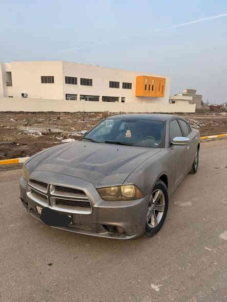 السلام عليكم جارجر موديل 2014
مكينه _V6____3600 
موصفات معروفه 14 متوم ارقام جديده اربيل  سنويه جاهزه سياره الاخير وهاي صور هسه اخذتهن عنوان سياره بغداد .. البيع او مراوس ... السعر ٥٣ وبيها مجال
مكينه كير تبريد حداديه تخم تاير كفاله طبعا  الشراي ... غير متواجد على النت 
***********
