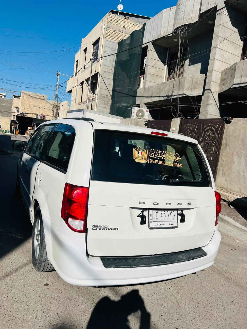 سلام عليكم
دوج كرفان للبيع او المراوس حسب القناعه

موديل /2012 

ضررها 

موجود بل سونار منزلها بل منشور

رقم /بغداد رقم الجديد صار

تجديد سنويه ال سنه32

مواصفات✨

تحكم ستيرن جهتين

مثبت سرعه

ثلاجه 

شاشه لمس ايباد جميع البرامج منصبه 

كامره خلفيه

كشنات بلع 

كشنات منفصل مغلفه 

بيبان كهرباء+جنطه كهرباء 

مرايات تحكم كهربائي 

محرك 3600

تبريد 3 قطع

جام 6 كهربائي

مانع انزلاق

نظام توفير الوقود 

تخم تاير 

مكينه +كير كفاله ✅  

السياره معروفه ومرغوبه 

وبيها هواي مواصفات جيك وشوف 

سياره جاهزه برغي ما بيها نقص

العنوان / بغداد 

   للتفاوض اتصل ع رقم 

الاستفسار /*********** ابو همام 

او.    ***********

— في ‏‏بغداد‏‏.
