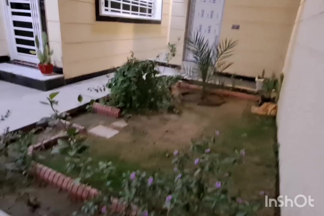 دار للبيع يباع مع الاثاث 
شارع ١٠٠ التقسيم الجديد
خلف المعمل
خدمات كاملة 
المساحة ٢٠٠ متر
شوارع ١٠ متر
خدمات كاملة 
طابو زراعي بأسمي
بناء حديث ٢٠٢٥
مطبخ حار بارد
إستقبال
هول
غرفتين نوم
ممر جانبي وممر خلفي
مجمع صحيات داخلي وخارجي
بناء درجة اولى
للاستفسار
***********
