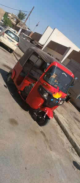 سلام عليكم شباب تكتك للبيع تكتك خير من الله كشر نضيف ونصبه حلوه كفاله كير مكينه اكسل موديل 18 رقم انكليزي وسنويه  التكتك بسمي ثاني يوم احول
مكاني بغداد حبيبيه 
اذا مو شراي لا تتصل 
***********
