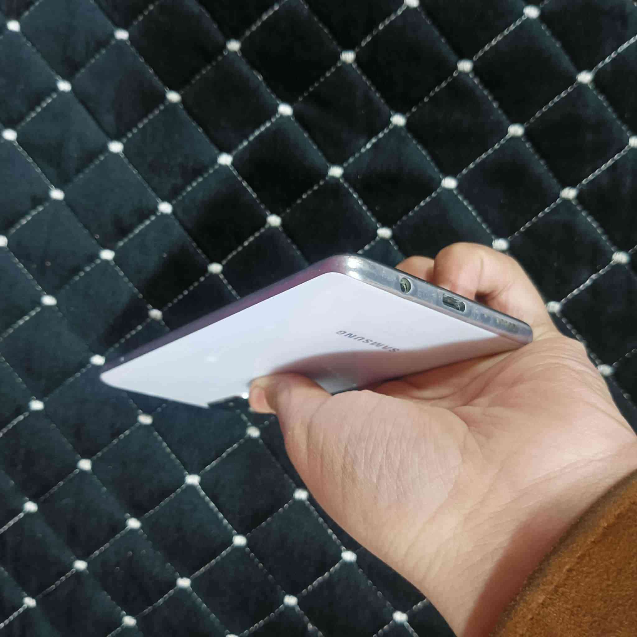 السلام عليكم
اندرويد A71

ذاكرة 128

رام 8

بطاريه 4500

الجهاز ما بي ايي خلل فقط طبع بل شاشه مثل ما اموضحه بل صور بس ما امئثر بل استخدام 

السعر 130 وبي مجال للطيبين 

الرقم.*********** متوفر واتساب
