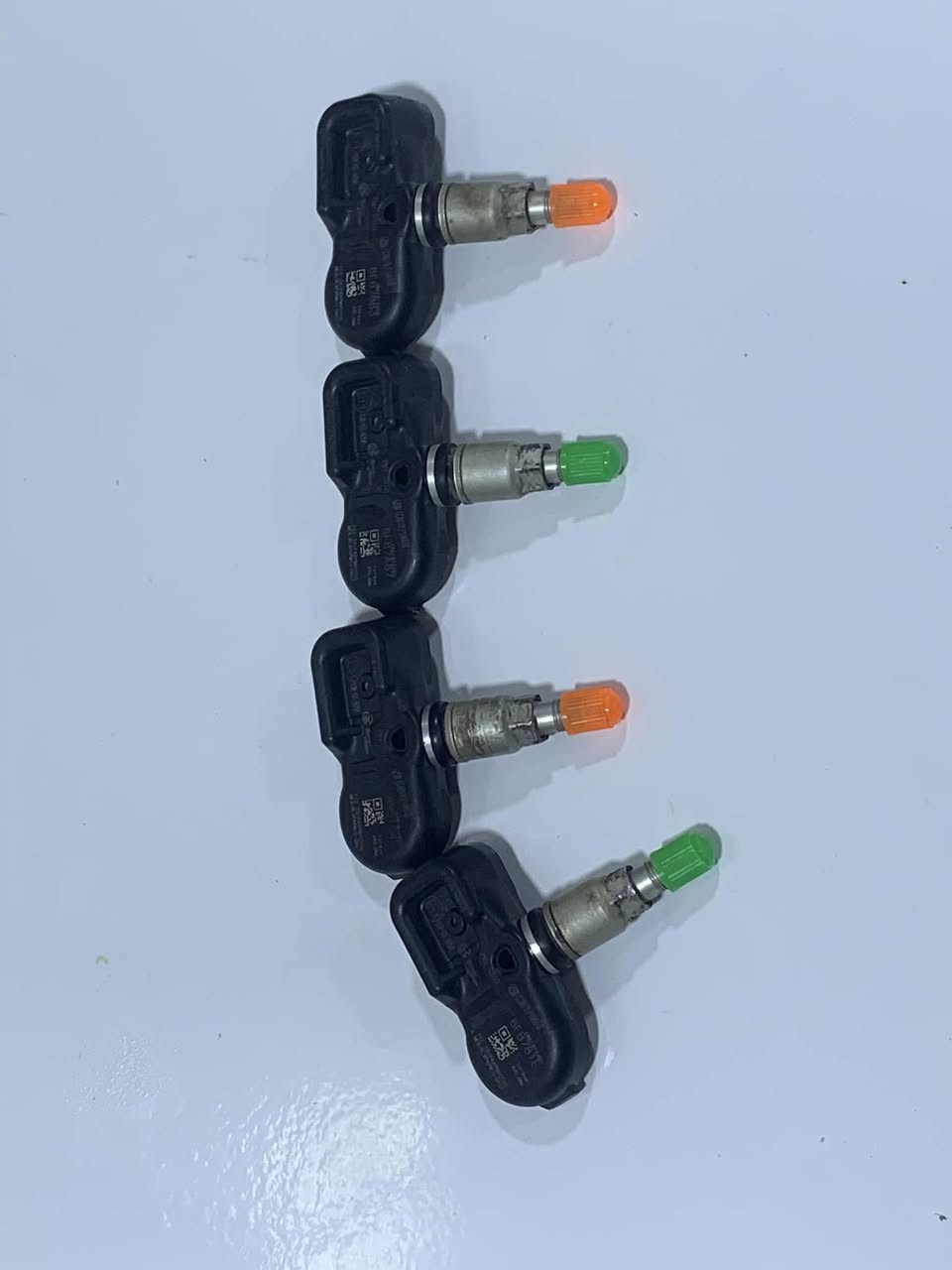 سلام عليكم حساسات تاير كورلا امريكي شرط فحص والبرمجه اصلي مال تفصيخ  يرهم من موديل 2014 الى 2019 

هـــ/***********
