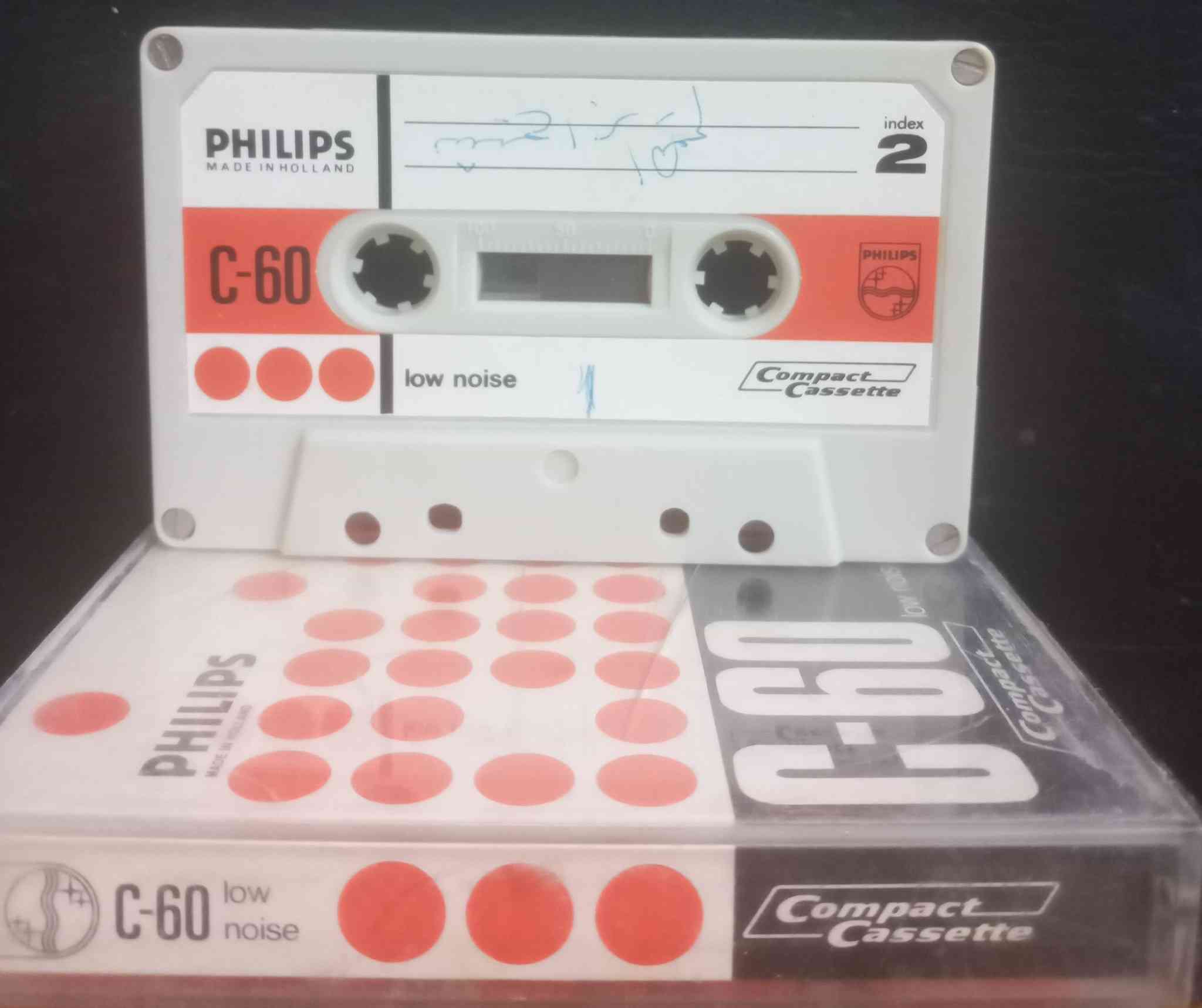 ماركات
العدد ٢٢ 
سعر 50 مع التوصيل 
محتوى منوع


**إذا كنت صاحب هذا الإعلان وتريد حذفه لأي سبب، رجاءا أرسل رسالة إلى الدعم الفني**