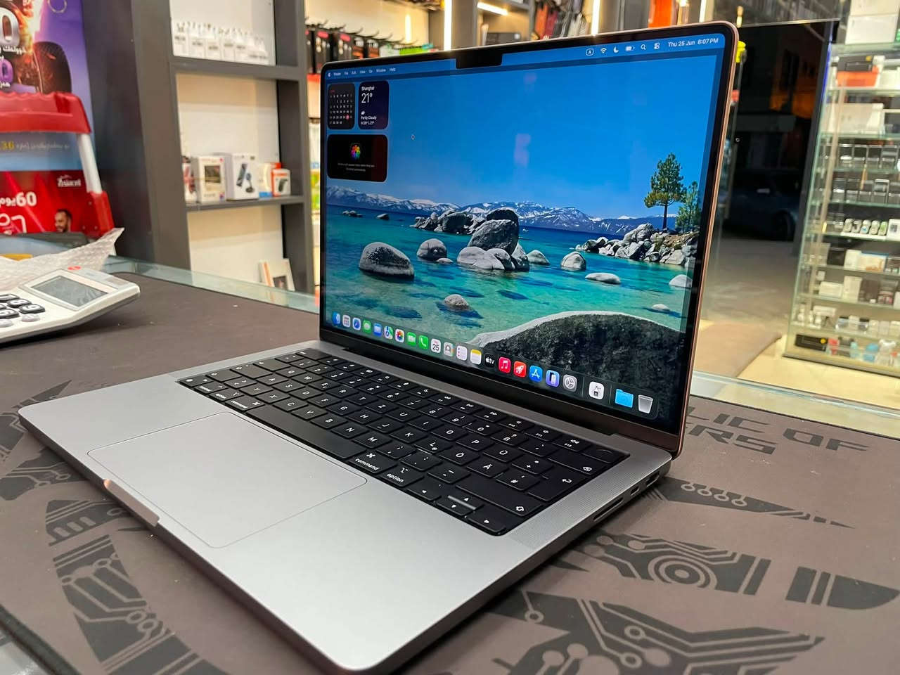 MacBook Pro 14-inch 2023
Apple M2 Pro 💻

16 GB 

512 GB 

38 Cycle Count 

1.600.000 Price 

***********  WhatsApp📱
