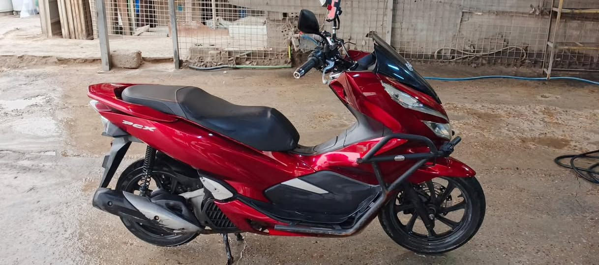 السلام عليكم بس سي اكس جيل الثالث دراجه نضافه فول مكنه مكفوله جيب فيتر وفحص المكان بغداد البياع 
مليوني وبيهه مجال خابر ودلل ***********
