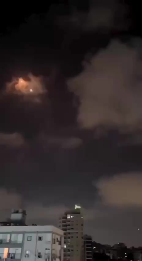 تاجر سجاد كردي

يستخدم مشاهد القصف الإيراني لتل ابيب للترويج لبضاعته الإيرانية 🤣


**إذا كنت صاحب هذا الإعلان وتريد حذفه لأي سبب، رجاءا أرسل رسالة إلى الدعم الفني**