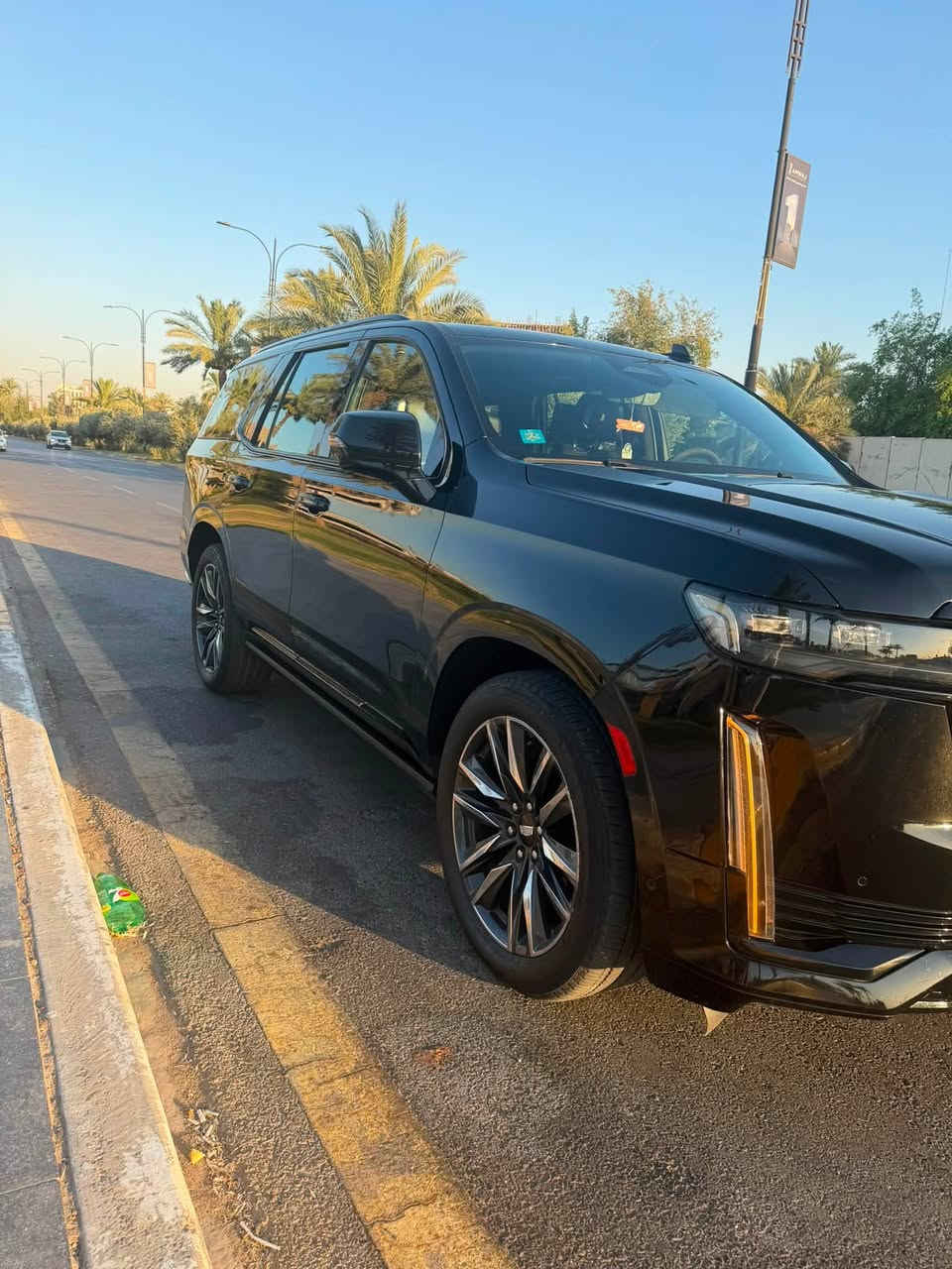 Cadillac Escalade
كديلاك اسكاليد 600
اسبريسو
خليجي

الموديل: 2023
العداد :65,000 كيلو
الون : اسود 
رقم بغداد
PPF
‏‎
بنوراما  
‏‎36 سماعة 
‏‎سقف شامو 
‏‎‏‎5 كاميرات
‏‎‏‎5 بصمات
‏‎فور ويل
تشغيل عن بعد
‏‎كشن رجاج 
‏‎دوسات كهرباء 
‏‎داتا شو  
ترحيب بشعار الكاديلاك
‏‎ داخل جوزي 
‏‎ لايت زنون عالي ناصي ٥ عدسات متحرك
‏‎‏‎4 شاشات بالدشبول والسقف والكشنات
‏‎جنطه ذكيه
‏‎رادار تحديد مسار
‏‎رادار خلفي
‏‎رادار امامي 
‏‎رادار جانبي 
‏‎كشن تدفئة وتبريد سايق وراكب
‏‎كشنات امامية تدليك
‏‎كشنات خلفية تدفئة
‏‎مري شفط 
‏‎اشارة بداخل المراية
‏‎كشنات جلد 
‏‎كشنات خلفية منفصل VIP

‏‎الكشنات كهرباء 
‏‎ذاكرة ميموري ستيرن وكشن
السعر 78,000 قابل للتفاوض

مكان السيارة بغداد المنصور
للتواصل ***********‏‎
