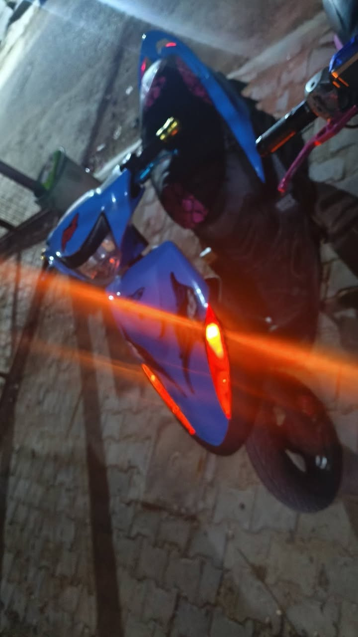 دراجه ماكس ياباني للبيع محركه بلادي بوشه 49 وبقيه تزويد مثل كشن وصالصنه ويدات بريك سكليتر كفرات باتري عملاق 7ناصي مال بطح بس راجز تعبان مال سلف 25الف فقط تصليحه 
سعر مليون وميه وبيه مجال رقم او استفسار 
***********اتصال او واتس موجود
