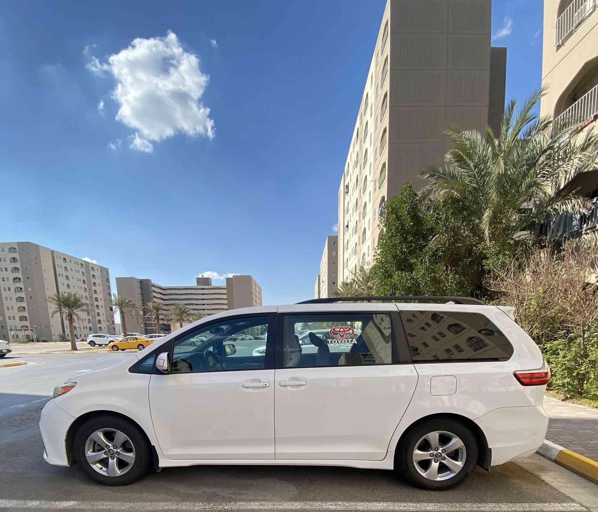 للبيع سينا موديل 19 حادث خفيف بدون ارباك مكان سيارة بغداد  ***********
