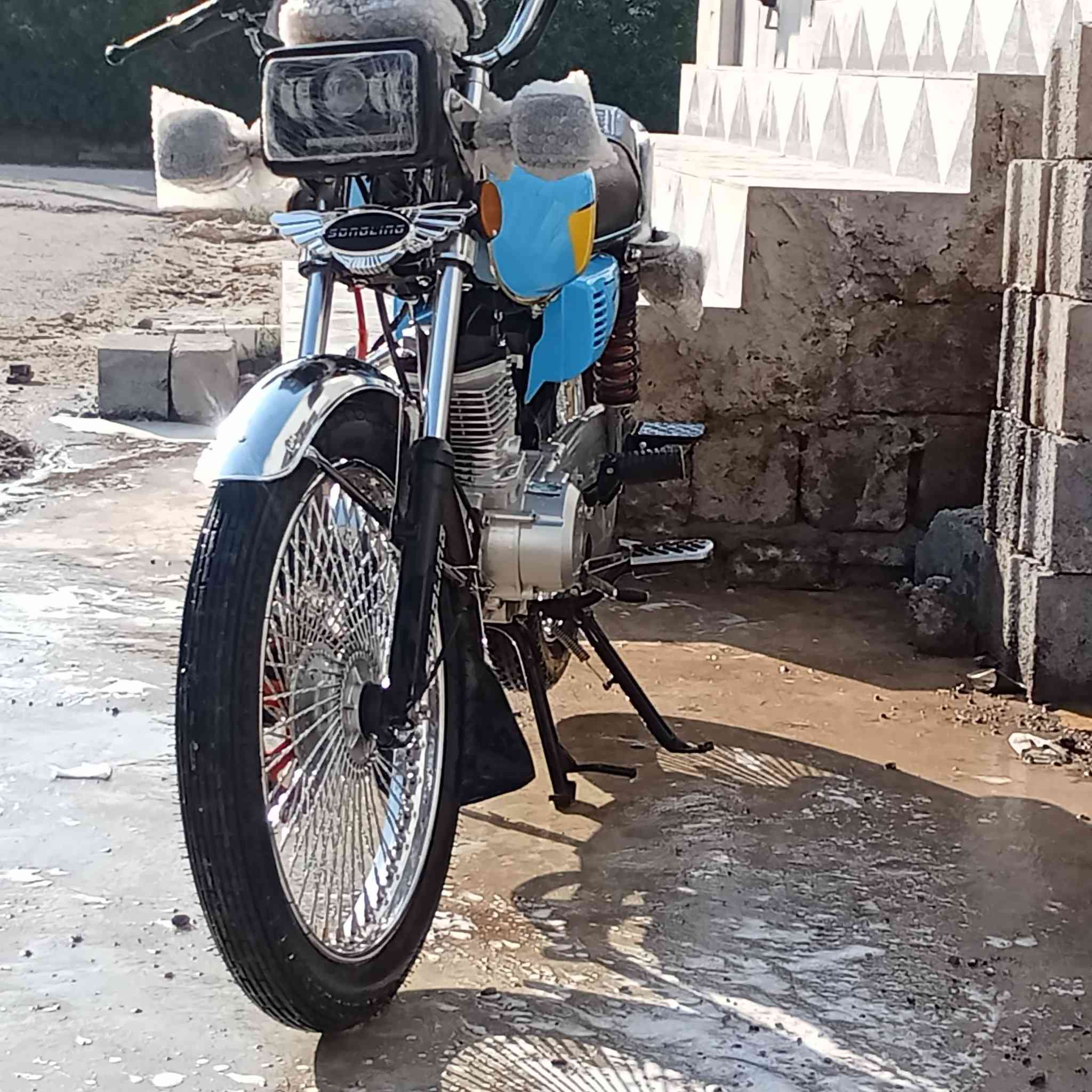 السلام عليكم دراجة تايكر للبيع موديل 26 دراجة مضيفة جدا السعر 750 بي مجال شراي اتصل  على ***********
