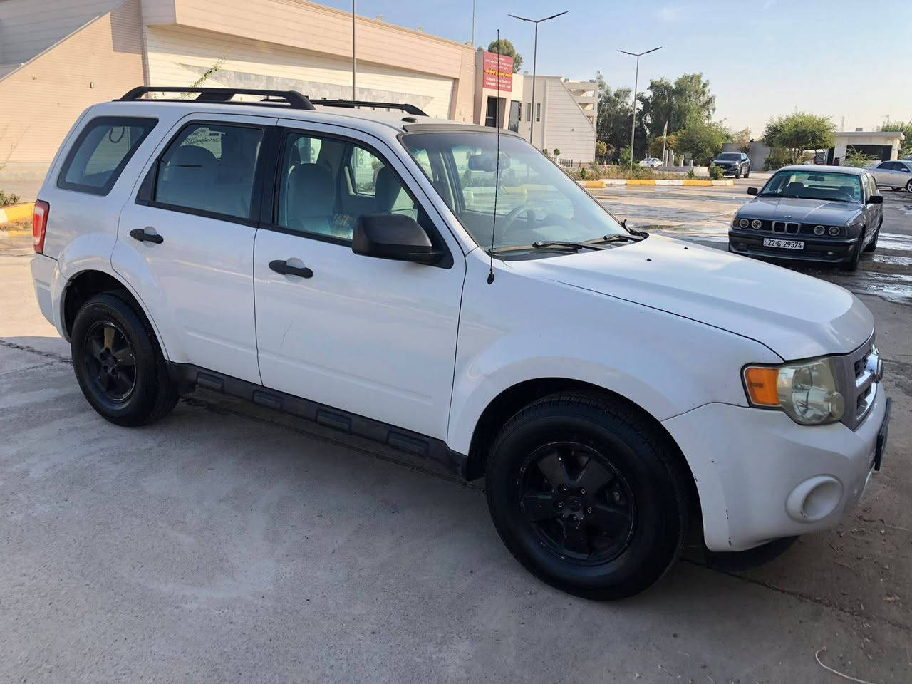 فورد أسكيب  FORD ESCAPE 2012 
محرك جديد حجم 3.0 / 6 سلندر 
منظومه غاز إيطالي/ تحكم ستيرن/تحديد سرعه 
كير و مكينه بشرط / باتري جديد / تخم تاير جديد
كود قفل ابواب / ماشيه 120 ألف
بونيد صبغ فقط مكفوله من الحادث 
هزه جديده 
رقم أربيل سنويه بأسمي تحويل ثاني يوم 
السياره مالبيت جاهزه بدون أي مصرف 
سعرها 113 مكاني اربيل 
*********** أربيل, العراق
