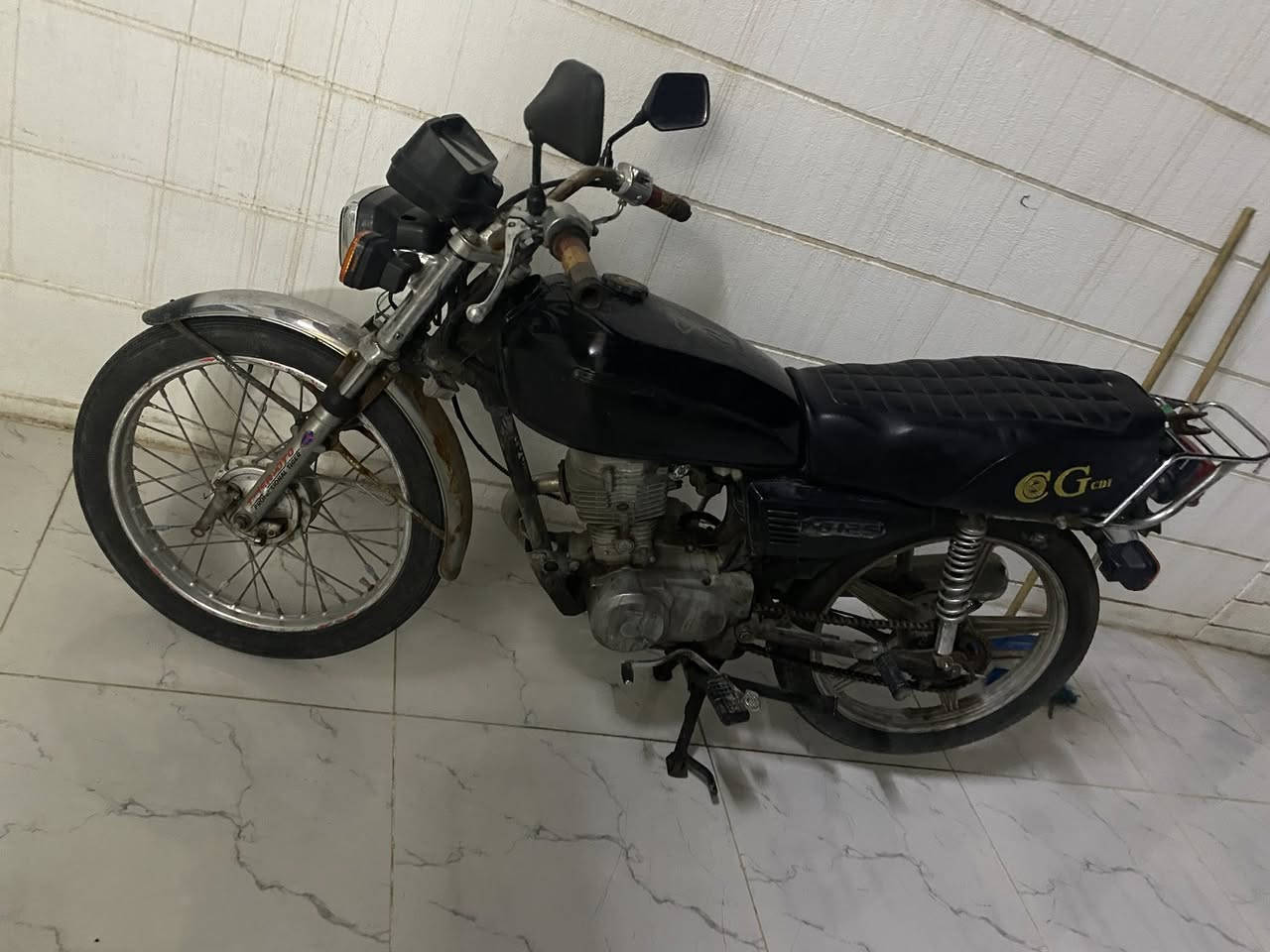 ماطور للبيع أربع كير مايشتغل معرف يمكن ولفات لان من اشغله يعطس  السعر 250 كهربائية كله شغاله


**إذا كنت صاحب هذا الإعلان وتريد حذفه لأي سبب، رجاءا أرسل رسالة إلى الدعم الفني**