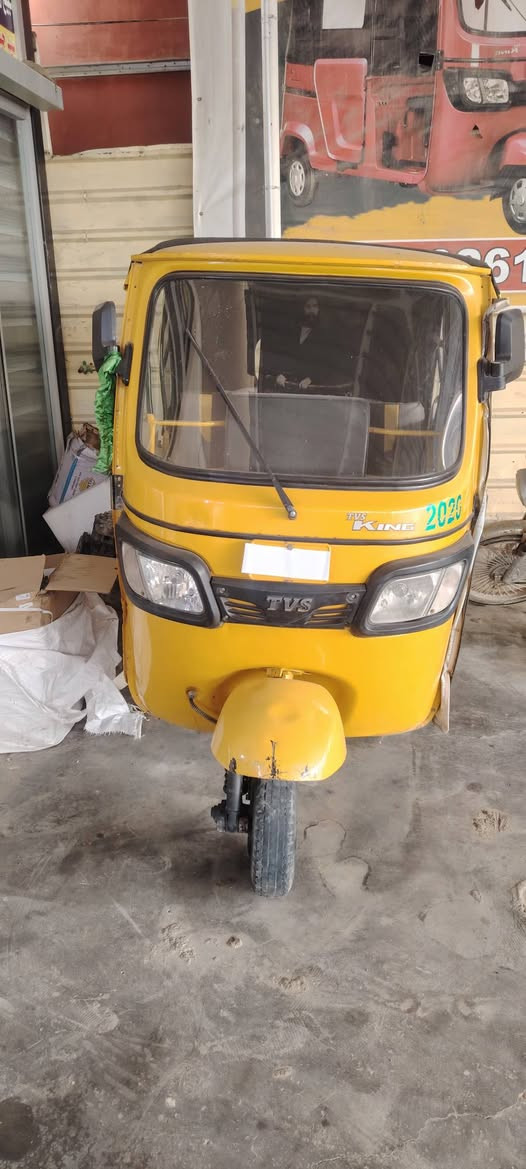 وصول وجببة تكاتك مستخدمه بمختلف الموديلات جدن نضيفه وستوتات زيرووو بئسعار مناسبه جدن جدن عنواني حله  الحمزه الغربي اشراي يتصل عرقم او علوات ساب ***********
