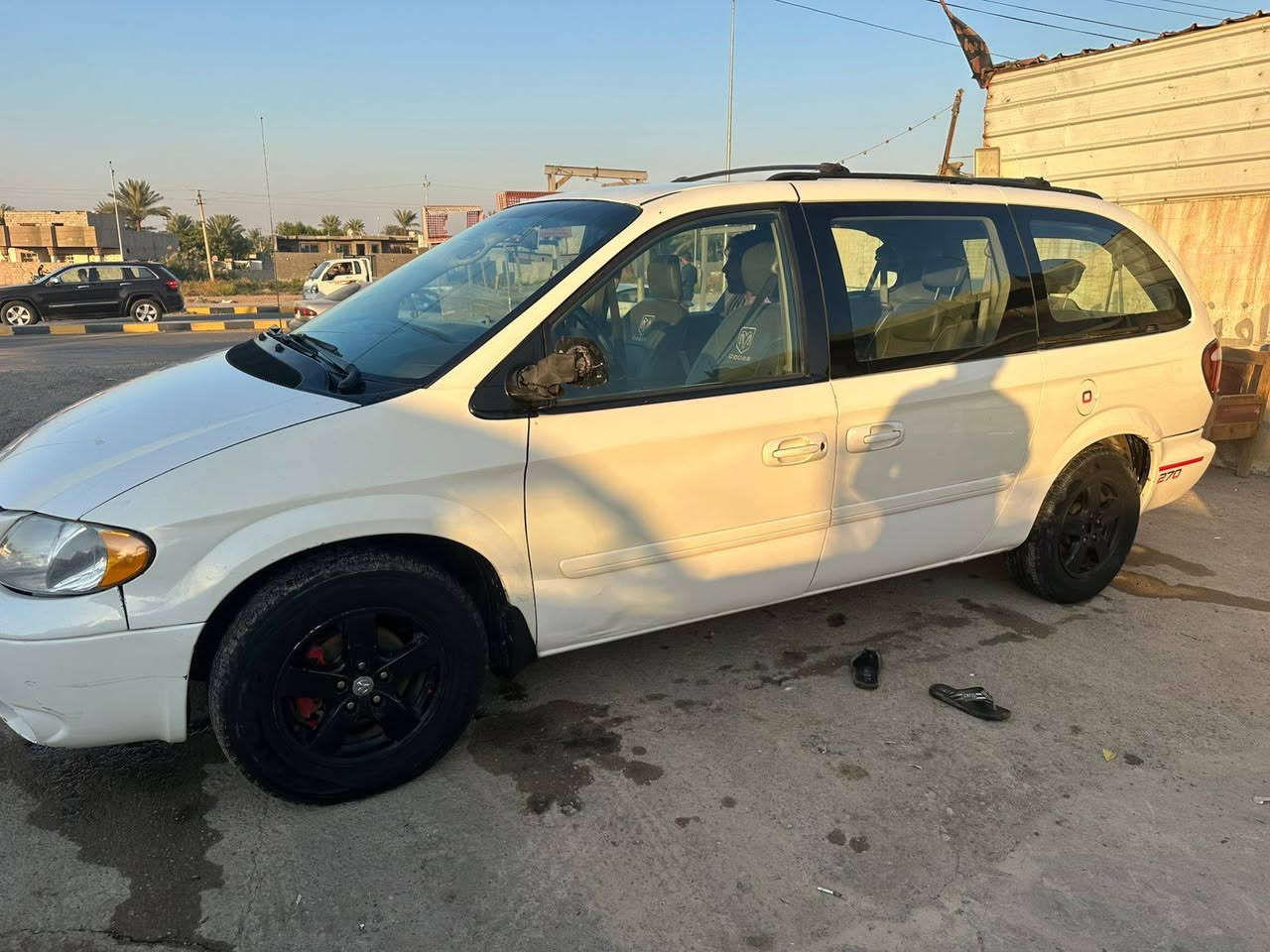 للبيع دوج كرفان ٢٠٠٧ سبعه راكب محرك ٣٣٠٠ تبريد ٣قطع تبريد تدفئه  بسمي ابني السعر ٨٥ وبيه مجال الاتصال على الرقم ***********
