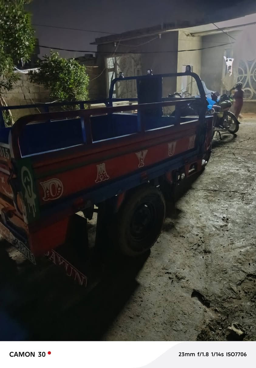 سلام عليكم ستوته للبيع مديل 16 محرك نظيف تخم تواير كهربيات شغاله وراق صولي كوت شارع  نفط سعر 1500 تصال ***********
