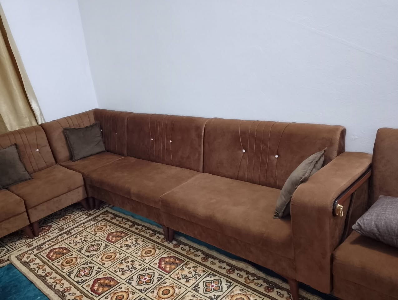 تخم للبيع 24متر السعر 700الف وبي مجال قليل جدد مامستعملات تواصل عل ***********
