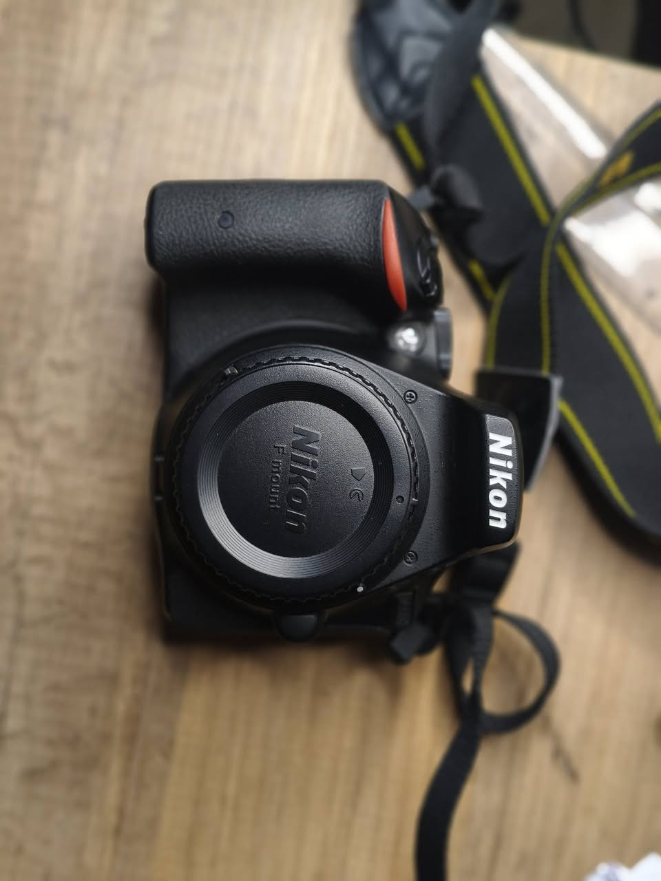 نيكون D5500 مع الكارتونه وكامل الملحقات الاصليه


**إذا كنت صاحب هذا الإعلان وتريد حذفه لأي سبب، رجاءا أرسل رسالة إلى الدعم الفني**