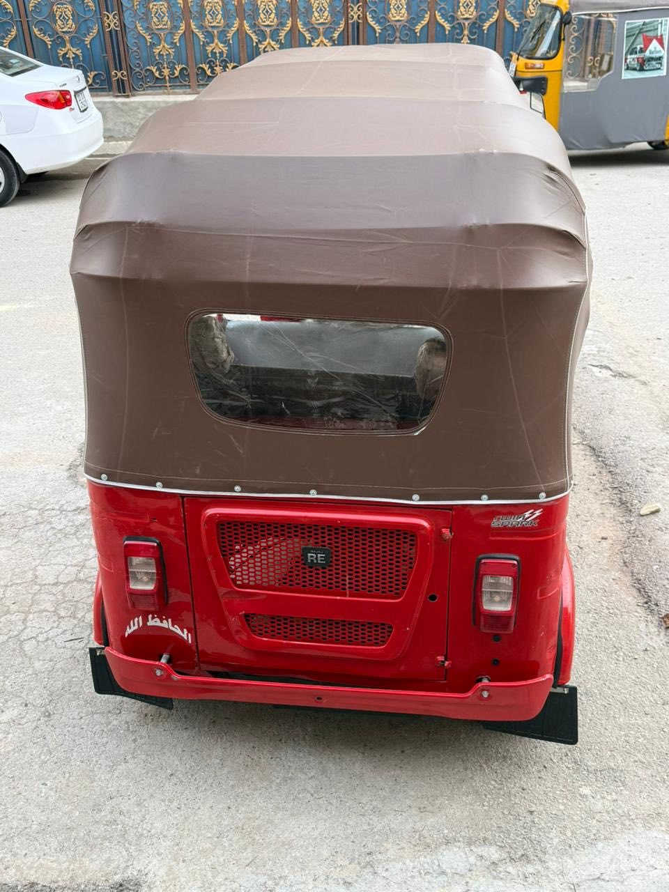 سلام عليكم تكتك موديل 22/10
تكتك نضيفه بيه مكان صباغ بيه بل صفحه على شبر صباغ
تكتك رقم وسنيه الوحات نكلزيزي 
نتصال ***********
