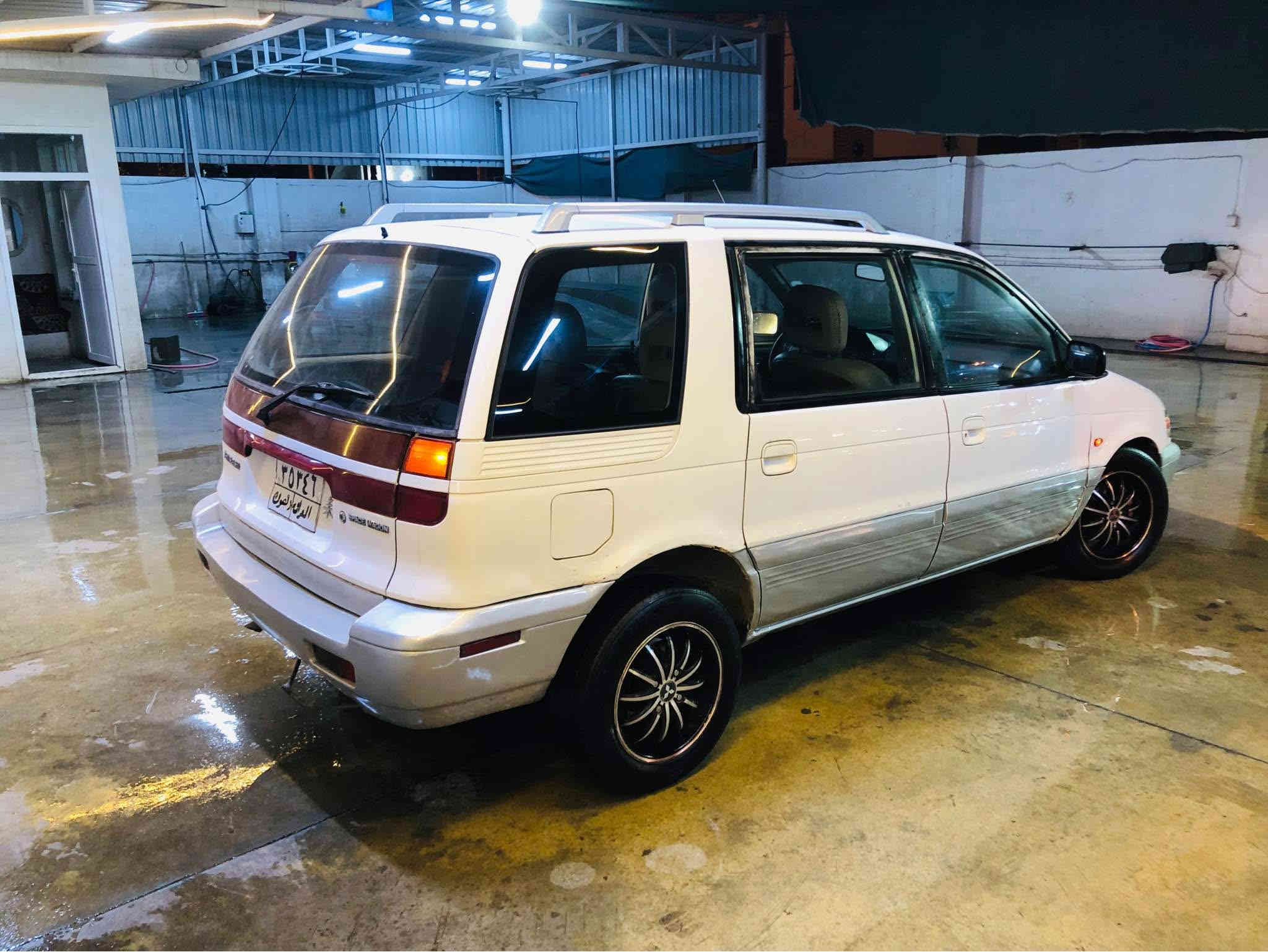 هەرزانترین نرخ 
سەیارەیەک نمونە لەهەمو ڕوەوە تۆماتیک ڕەقەم بەخ بۆ کابی و بۆ عایلە
$28 کۆتایی       رانیە         ***********  ڤایبەر و واتس ئاپی لەسەرە
مستەر بۆشی گڵاند ی سلاحی مۆدێل 1993 گێر تۆماتیک مەکینە بەخ گێڕ و مەکینە بیلادی 
ڕەقەم دهۆک بەناو ناکرێ سحێب سەنەوی لە خاریجە و تەنها 30 هەزار غەرامای تیایە (ئەوەلیات و حیدز بەشەرت)
پێشو پشتی کەپسە سەقف و شانی دەرزی پێوەنیە هیچ لێدراوێکی نیە 
سەیارەکە زۆر زۆر خاوێن ماوەتەوە
پێشو پشتی تازە توند کراوەتەوە
گێر مەکینە موس براوە بەشەرت
تندو تۆڵی و کارەبای بەشەرت
پاوەرە بەخە تۆماتیکە چوار جام کارەبا جام ئۆتۆ سڵایتە قفڵ مەرکەزی و کۆتڕۆڵە تەجیل CD 
سەیارەکە لێخوڕینی زۆر خۆشەو زۆر بەهەڵمەتە ماڵی حایلەو کاسبیە بەنزین کەم ئەخوا رانية
