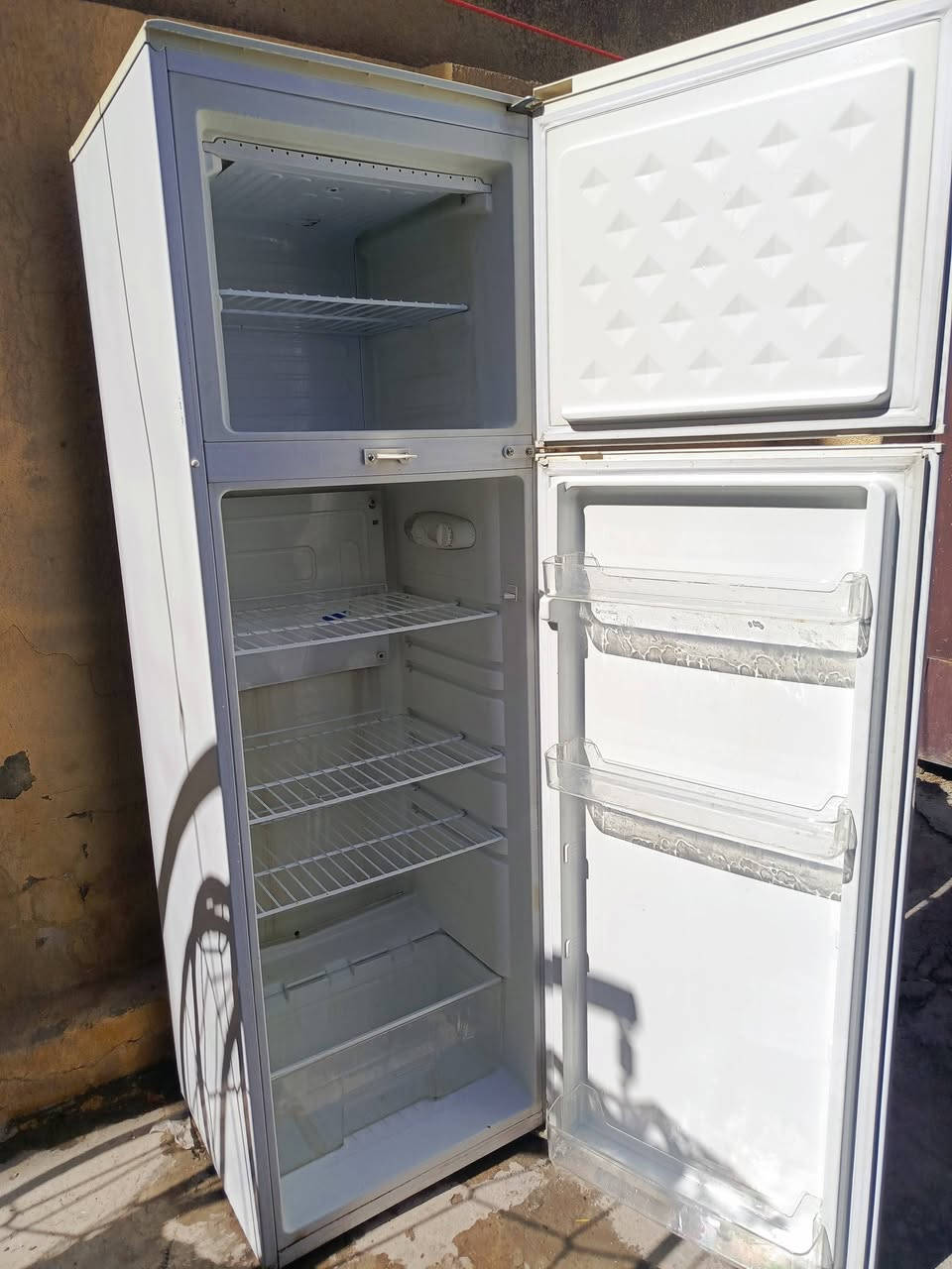 ثلاجة 14قدم فول نظافة فول تجميد 150
***********
