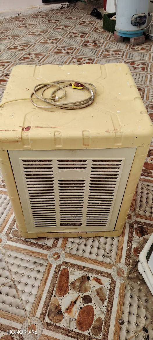 السلام عليكم شونكم حبايبي غراض للبيع شازلونه نظيفه سعرهه 60وبيهه مجال ومبرده نظيفة شغاله مستخدمه شي قليل  تفيد مطبخ او محل سعرهه 60 وبيهه مجال@


**إذا كنت صاحب هذا الإعلان وتريد حذفه لأي سبب، رجاءا أرسل رسالة إلى الدعم الفني**