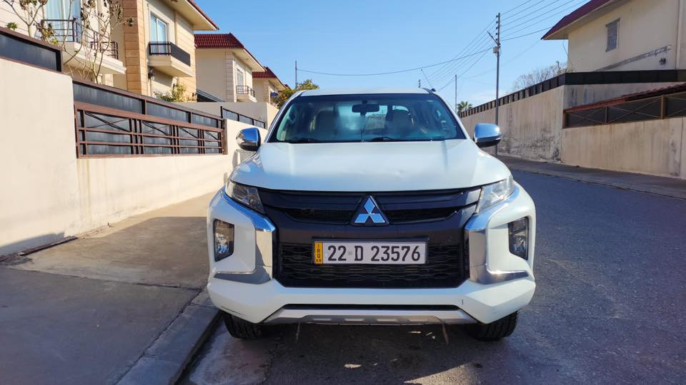 مۆدیلی ٢٠٢٢
١٤٣،٠٠٠ کیلومەتر رۆیشتووە 

سەیارەکە هیچ پارچەیەکی پێوە نیە تەنها چەند جێەکی ساردە کوتە 

گێر تۆماتیکی دەرەجە دووە 

شاشە گەورە

سوکان ڤۆلیۆم 

سەیارەکە گازە مەکینە ٢،٤ تۆربۆیە 

چوار تایەیی نوێی لە ژێرە 

سەیارەکە دەبڵ ئەکسلە

گێر و مەکینە و تەقە و رەقەی بەشەرت

بۆ پەیوەندی و واتس ئەپ : ***********

نرخی : ٢٤٠$
