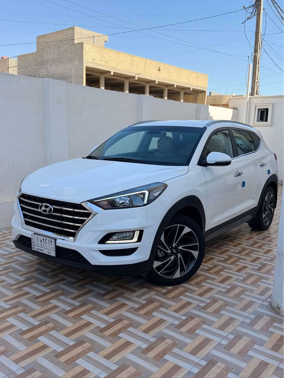 توكسان موديل 2020 خليجي مكفوله والسونار مرفق بالمنشور … رقم بابل ماشيه 95 km مواصفات اصلي 
بصمه … كشن كهرباء … لد امامي خلفي … اشاره بالمري … كشاف لد … ويل كب 19 … شباك نيكل …. شاشه كبيره … داخل صاج … ثلاث انظمه قياده … نظام ترحيب اناره باليده والمرايه الجانبيه … جك سبير عده كامله … 
 السعر 187
📞*********** حلة, بابل
