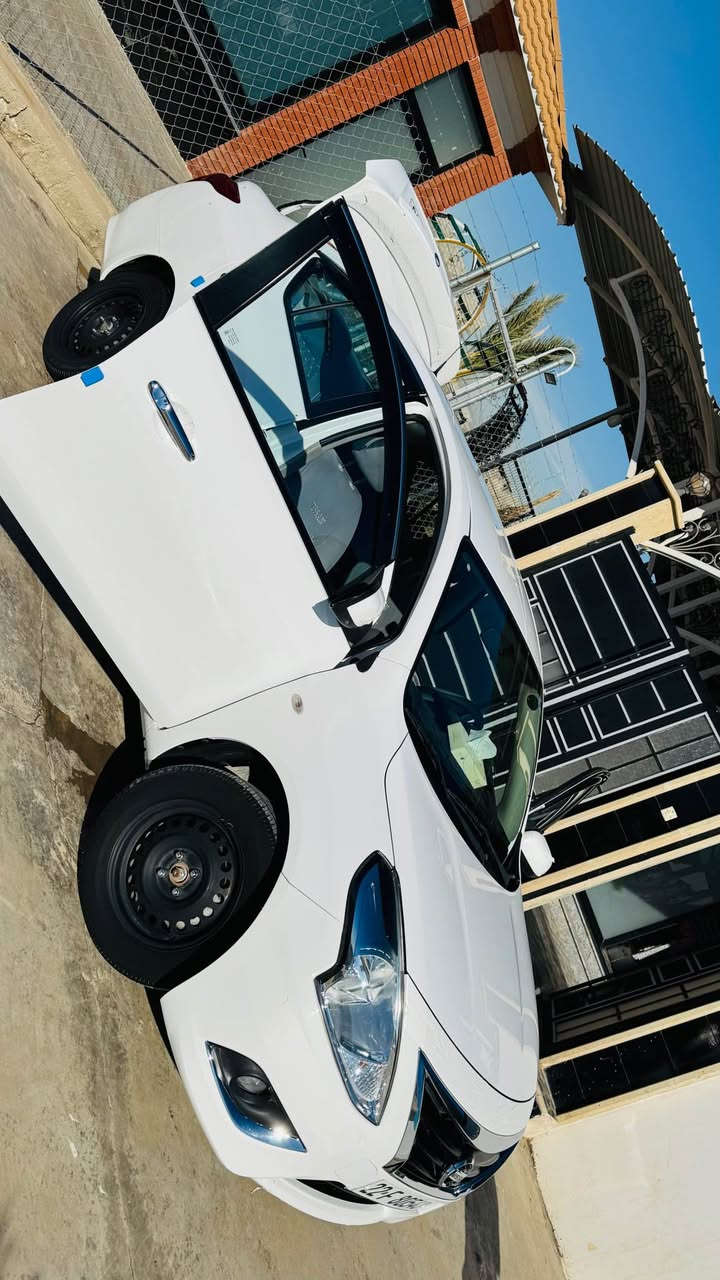 سلام عليكم نيسان هندي اصلي ام البليته مكفوله من صبغ والبارد جديده ماشيه33 مكفوله كفاله عامه موديل 2023 السيارة  جديده حلوه مكاني موصل *********** السعر 125بيها مجال موصل, نينوى
