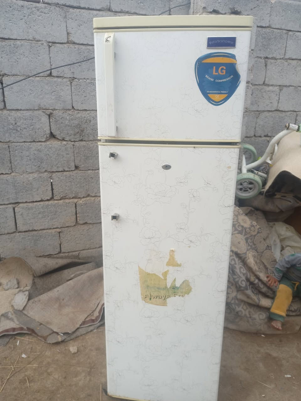 للبيع شغاله تجميد فول مداخله تصليح السعر ٥٠ مكاني شبانات قرب مدرسه الايتام متواجد عل فيس ***********
