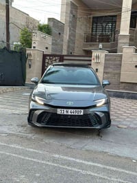 تويوتا كامري هايبرد موديل 2025 الشكل الجديد  عداد 9 الف ميل فقط قابل ل...