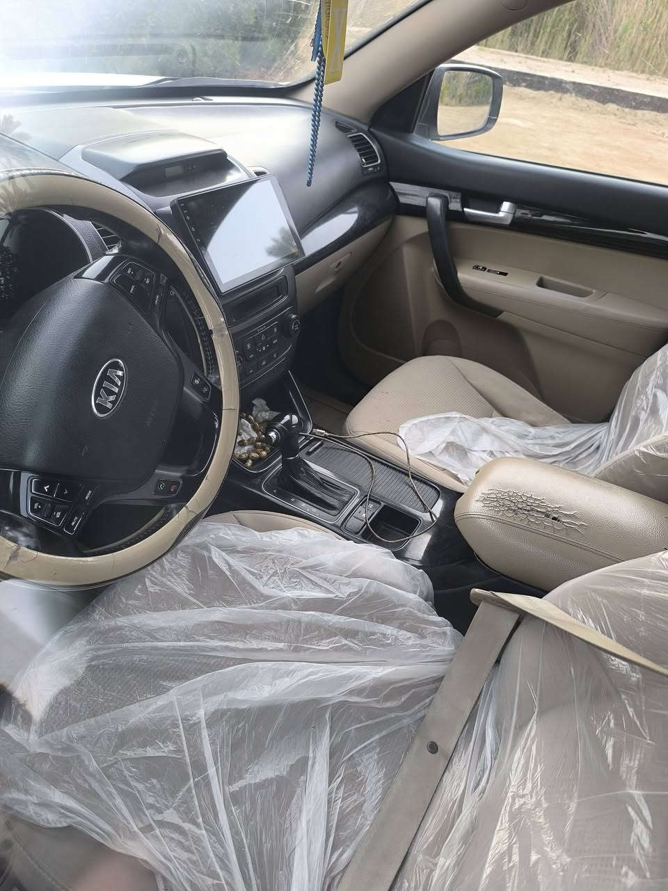 السلام عليكم سورنتو ٢٠١٤كفاله عامه خليجي محرك ٤رقم سلمانيه بسمي نص فول سعر  ١٤٣. رقم ***********
