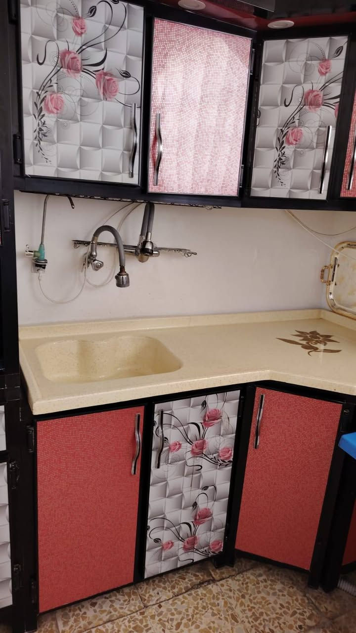 كاونتر درجه أولى كرانيت درجه أولى سعر ٣٥٠ وبي مجال وثلاجه سعر ٢٠٠ ***********
