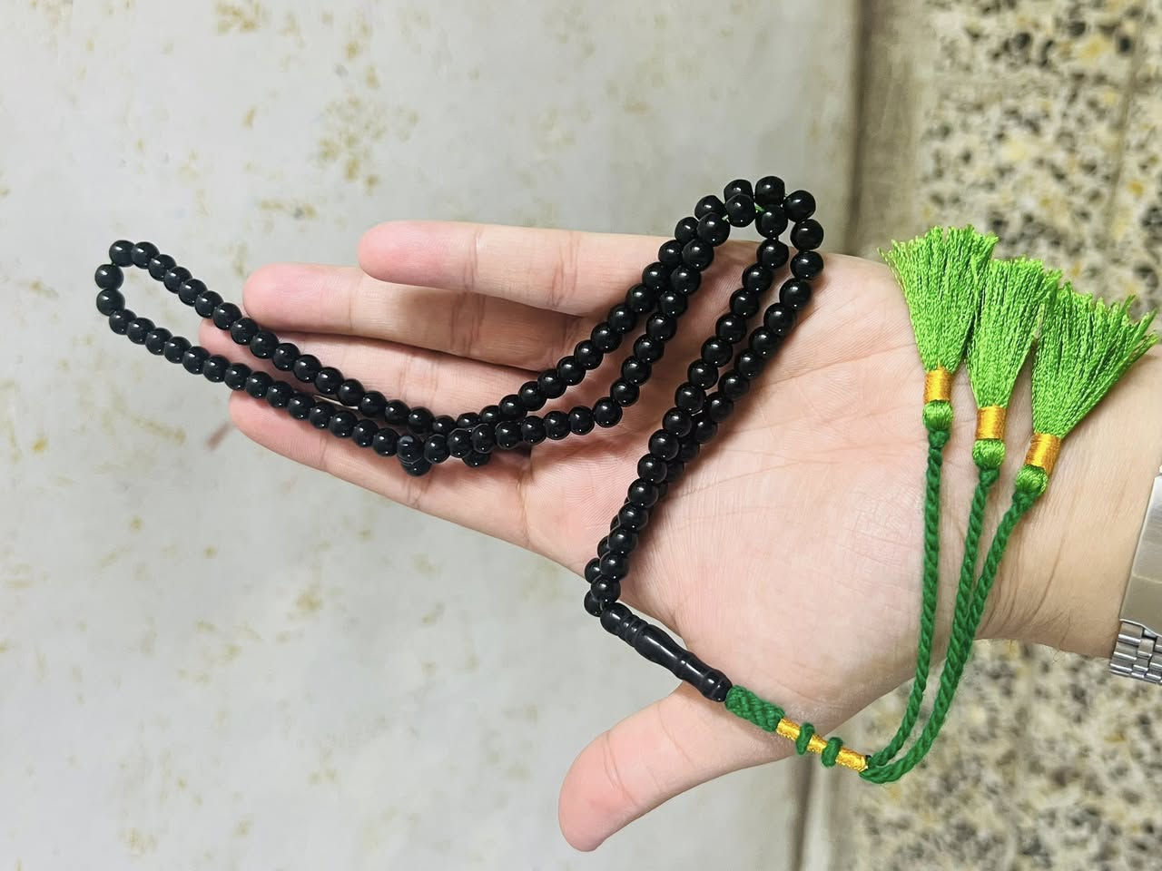 اتونسو ع قديم سندلوس نجفي قديم ذمه عمرهه فوك ل50 سنه 101 حبه كركوشه حياگه يدوي خلي سعرك وبلعافيه عليگ سبحه مال اعتاب مكاني حي اور صباح الخياط ماعدي توصيل 📞***********
