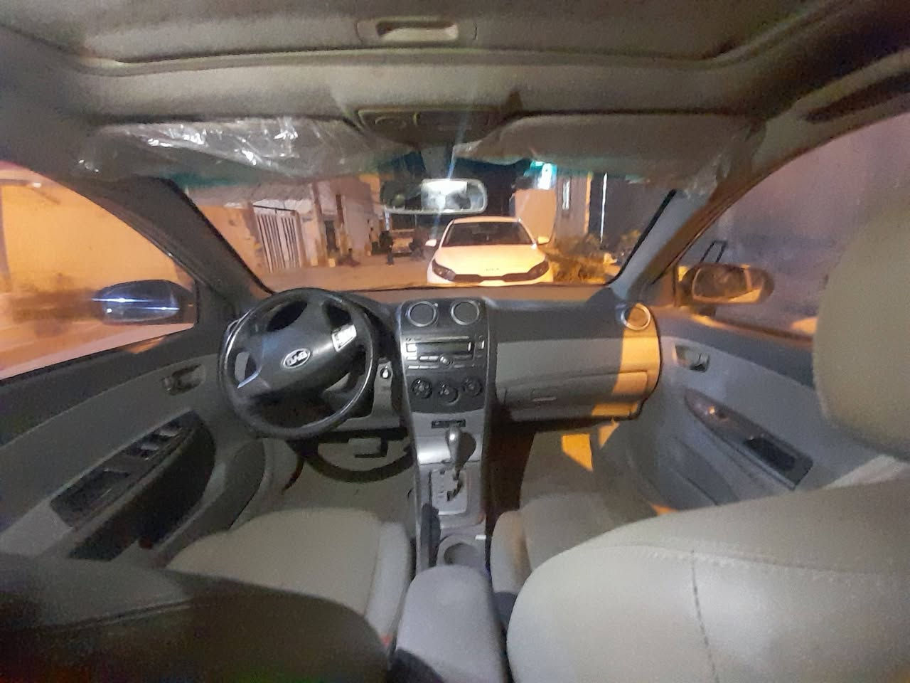 بي وايدي مديل 2013 اوتماتيك فول بصمه رقم نجف بسمنه مداور ثاني يوم مكفوله من صبغ والضربه والتبديل سياره ماشيه 95 الف بلاديه على وضع شركه مكاني نجف سعرها 48 وبيها مجال ***********
