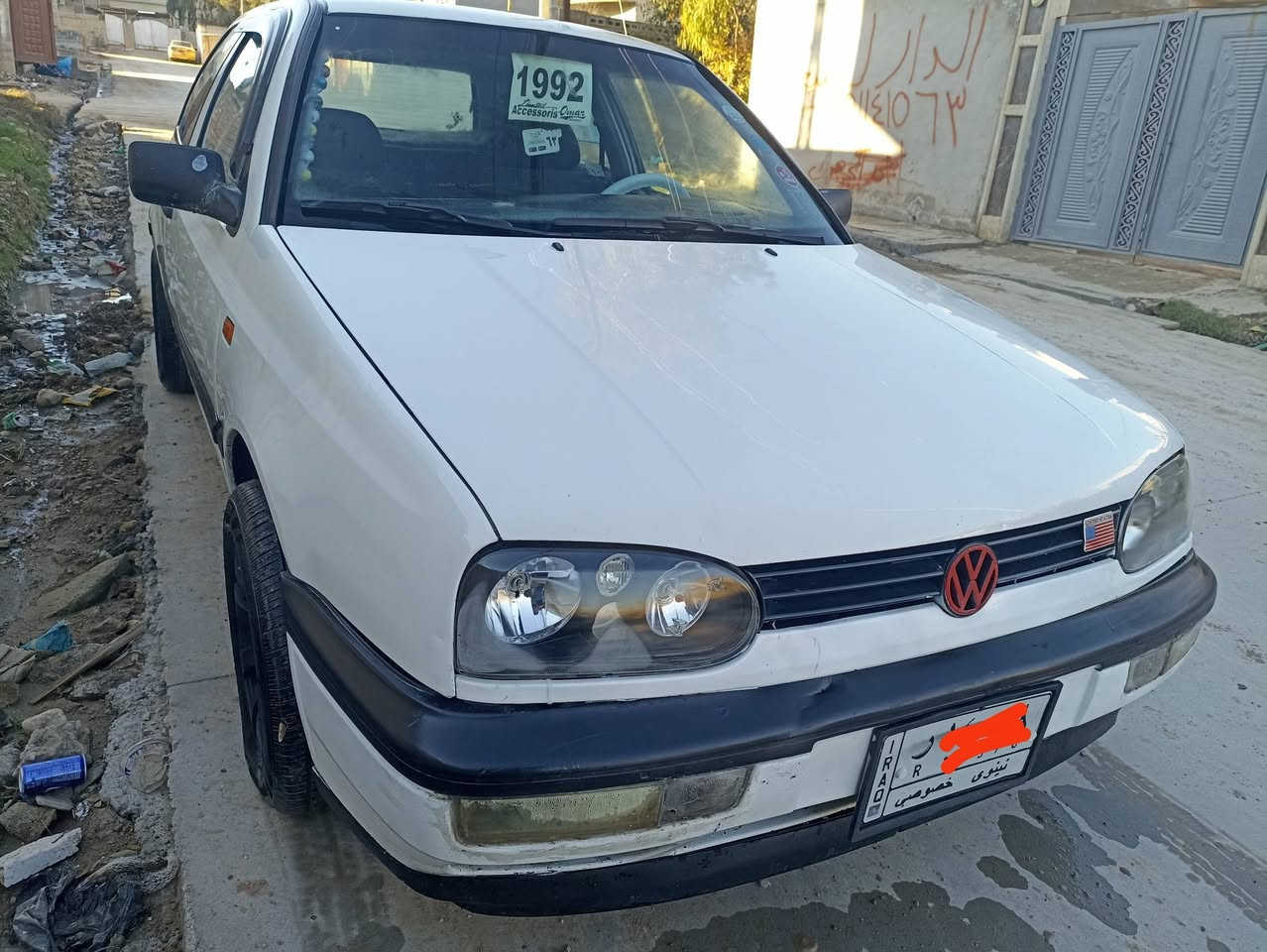 كولف موديل ١٩٩٢تك باب قفل مركزي تبريد شغال طخم وتايرات جديد داخل جديد كابون بانزين بيها بدون ضرر وبشرط والسياره احله من صور بيه صبغ دوائر ودوسات مكينه 0/8 المرغوب سنويه عضم رقم نينوى الماني شرط التحويل سعرها ٣٨ وبيها مجال للشراي.‏‪0773 903 8208‬‏ موصل جانب الايسر الشراي يتصل
