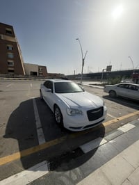 للبيع كرايسلر اوباما C ب٢٢٠   2017 أصل كتاب ضباط دخول جديد  رقم واسط ب...