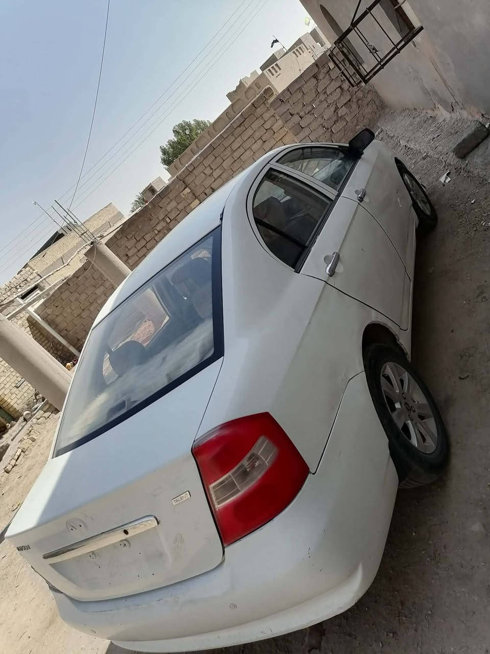 ليفان بدون راعي للبيع حداديه خير من الله السعر ٢٢ وبيها مجال مكان السماوه ***********
