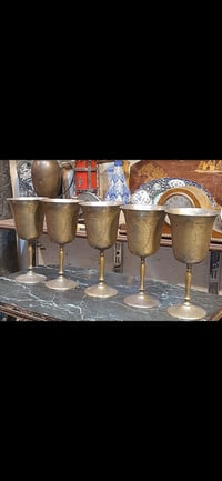 كلاصات ملكيه نحاس طلاء فضه البيع العنوان المحل بغداد المدينه شارع الفل...