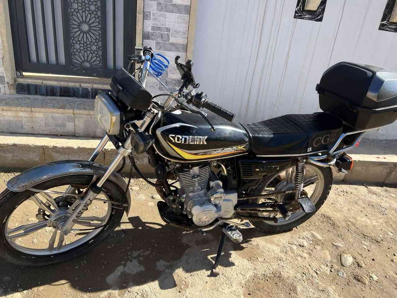 اعاده النشر
سيفان موديل 2020
وايرمنيه كلها شغاله
باتري جديد تايرات جديد
دشالي مع زنجيل جديد
ما يعوزه ربع
السعر 350 بي مجال شراي تعال خاص انطيك
عيوني
موصل ايسر


**إذا كنت صاحب هذا الإعلان وتريد حذفه لأي سبب، رجاءا أرسل رسالة إلى الدعم الفني**