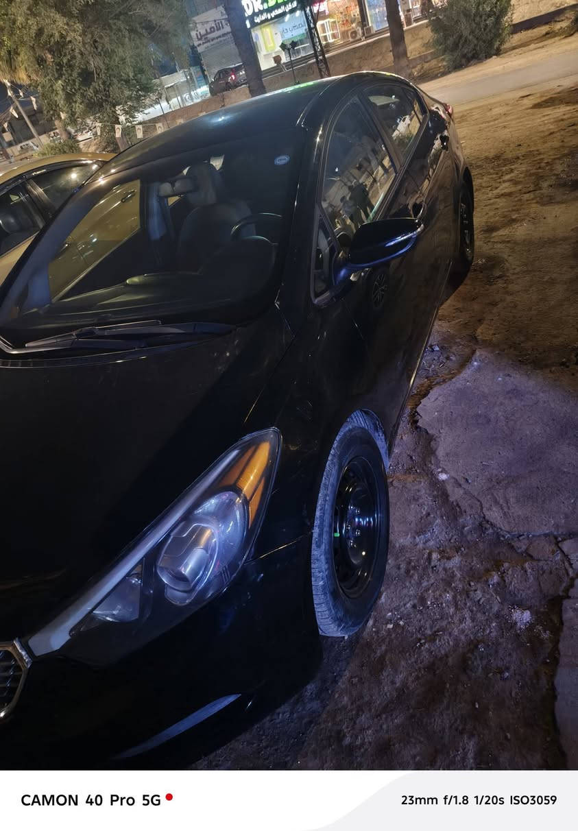 السلام عليكم فورتي وارد أمريكي موديل 2015 3قطع صبغ سياره جديده صدر كير مكينه مكفولة تخم تاير جديد هزه جديده السعر 105 أو مراوس حسب القناعه 
للاستفسار ***********
