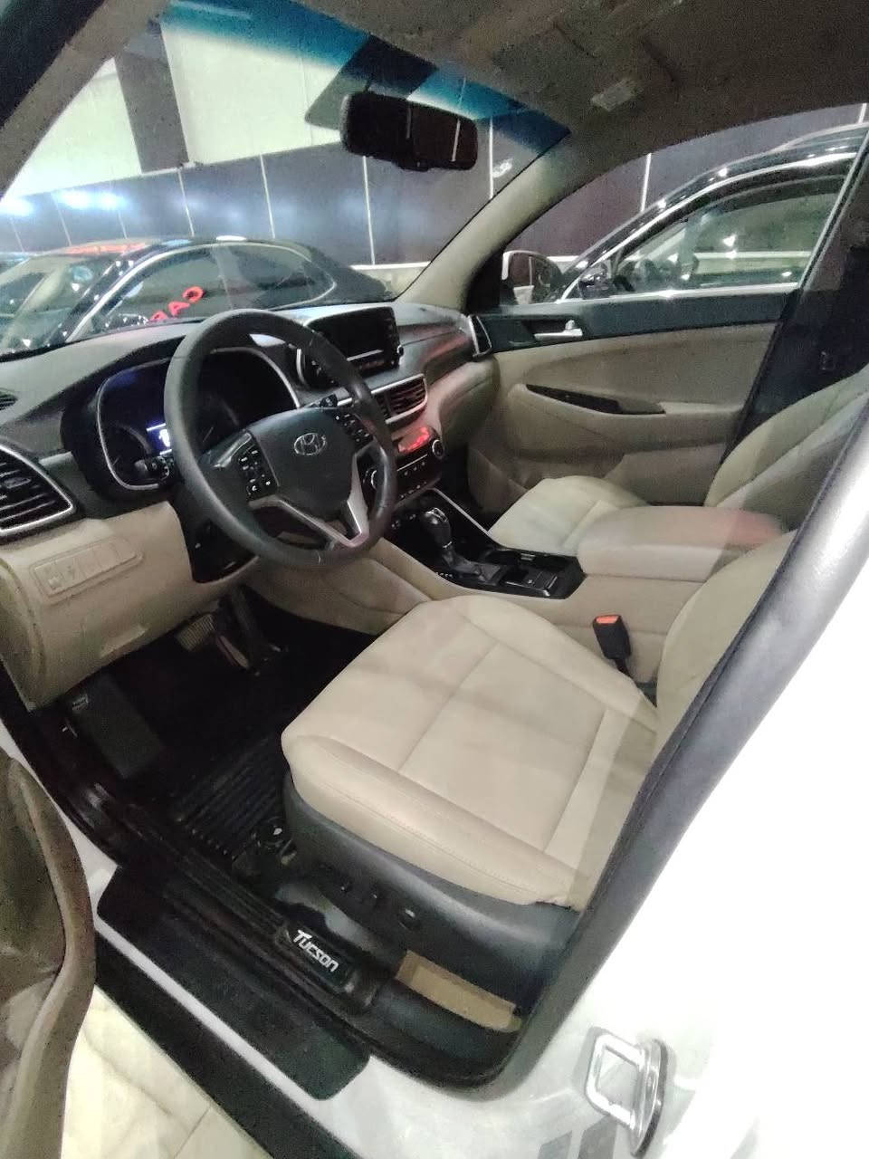 هونداي توكسون موديل 19 كوري 
رقم وسنويه وهزه جديد كشنات جلد
السياره بدون صبغ بيها مكانين بارد مكانها دهوك دهوك, العراق


**إذا كنت صاحب هذا الإعلان وتريد حذفه لأي سبب، رجاءا أرسل رسالة إلى الدعم الفني**
