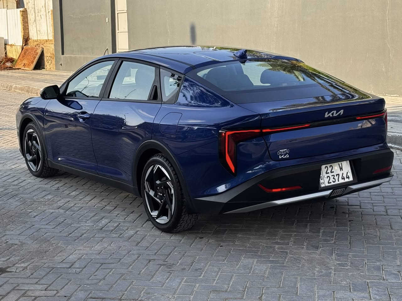 السلام عليكم k4 شكل جديد فئه سياره Ex محرك 2000 دوش المواصفات رادار امامي / رادار جانبي/ نقطه عمياء/ تحديد مسار / تحكم ستيرن/ دفئه كشن / دفئه ستيرن/ شاير بلمري / تبريد قطعتين/ سياره بدون صبغ كفاله بدون يرباك بدون دواخل صور حادث بلمنشور فقط دعاميه صبغ سياره ماشيه 2000 بعده زيرو مابيه اي نقص رقم اربيل تريد تحويل تريد وكاله مكان سياره الكاظميه شارع اكد سعر 178 وبيه مجال قليل الاتصال *********** سياره موديل 2025
