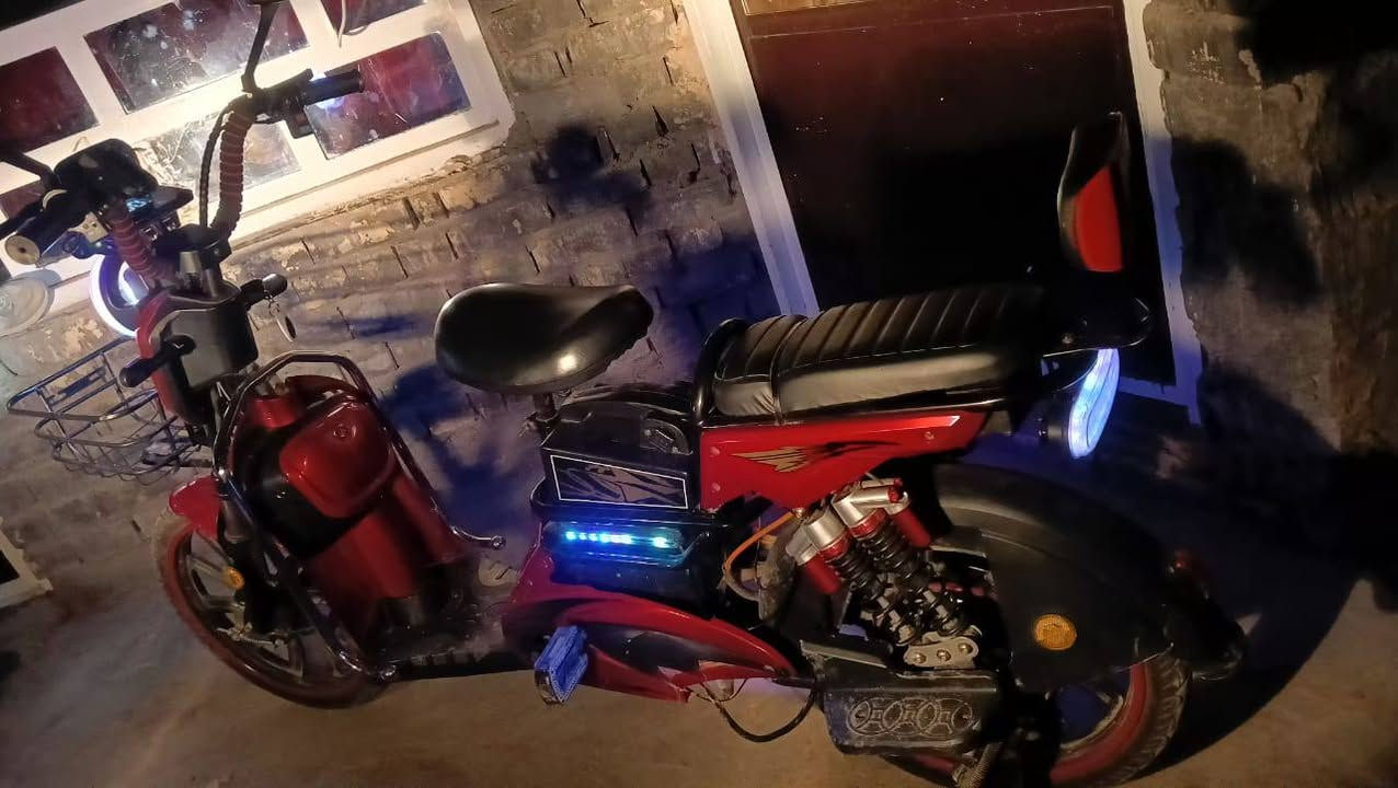 للبيع دراجه شحن السعر 550 وبيهه مجال الاتصال على رقم ***********
