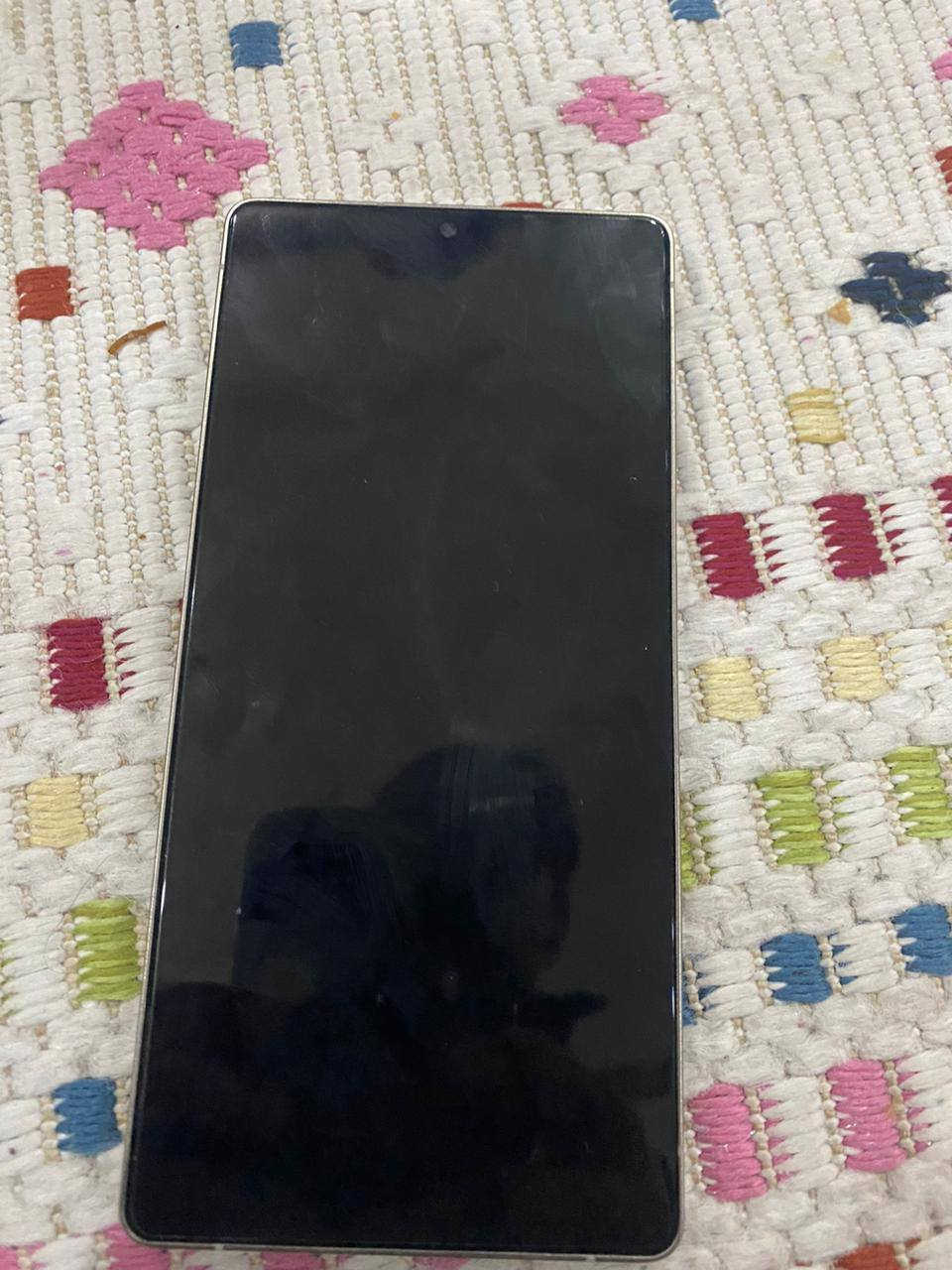 اس ٢٥ الترا للبيع
كامل ملحقات استخدام شهر واحد فقط 

مابي شخط فول نظافة 
بعده داخل بالضمان شرق اوسط عربي 
استفسار ***********
